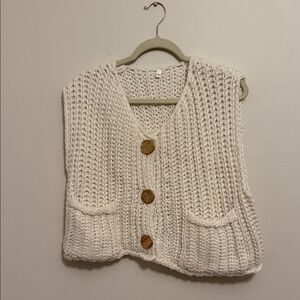 Amazon Women's V-Neck Knit Vest - Cream